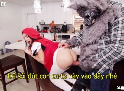 A garota do lenço vermelho foi ferozmente fodido pelo lobo